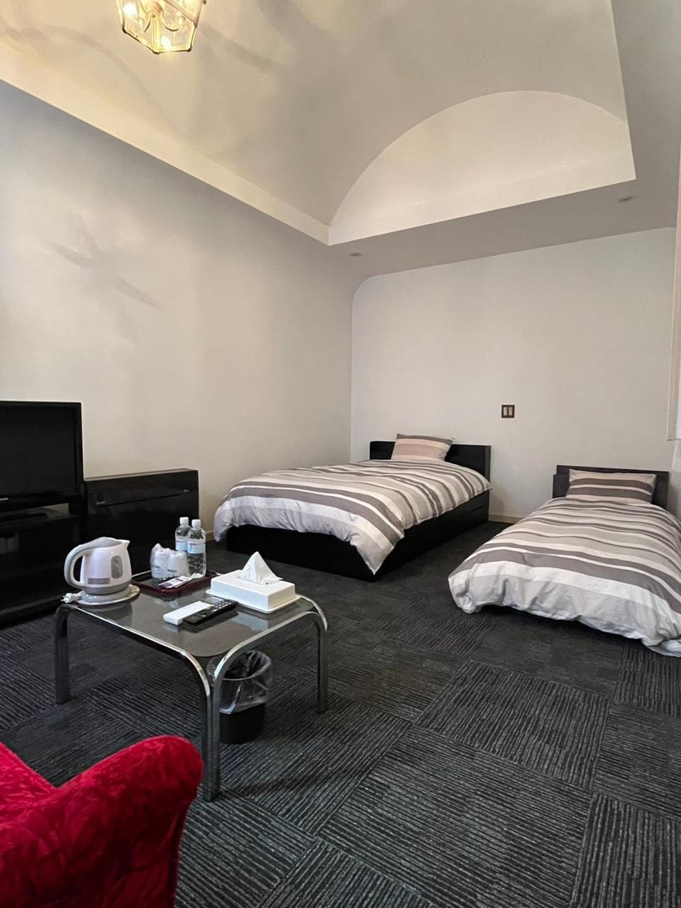 Bed, TV and multimedia, Photo of the whole room, Bedroom