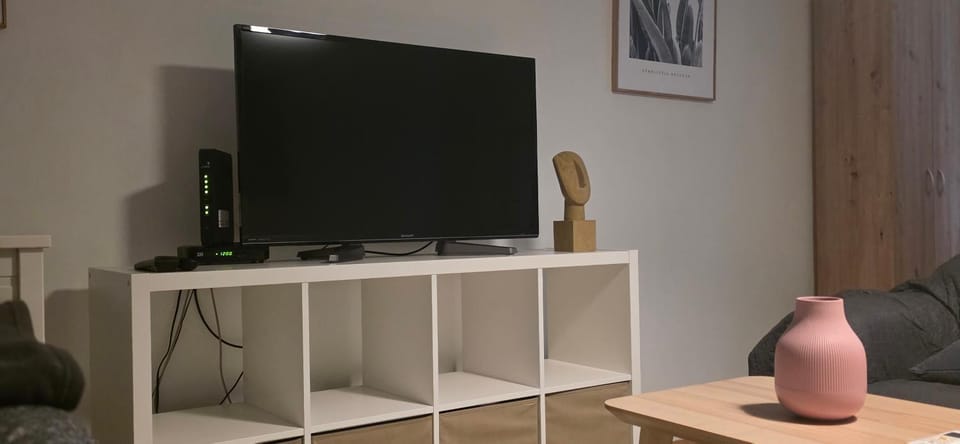 Communal lounge/ TV room, TV and multimedia, Evening entertainment