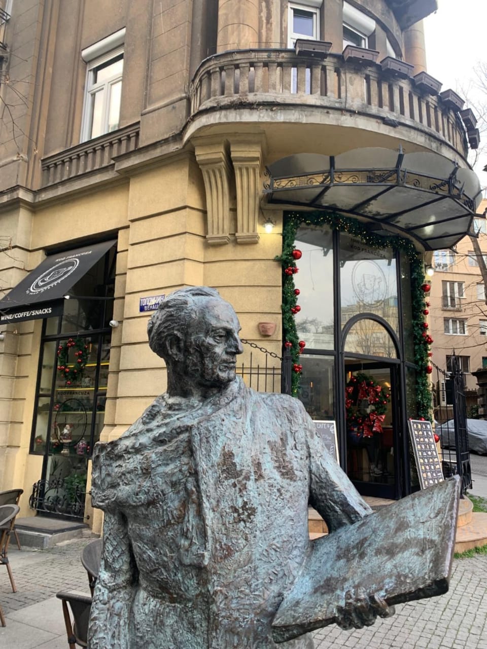 Nearby landmark, Neighbourhood