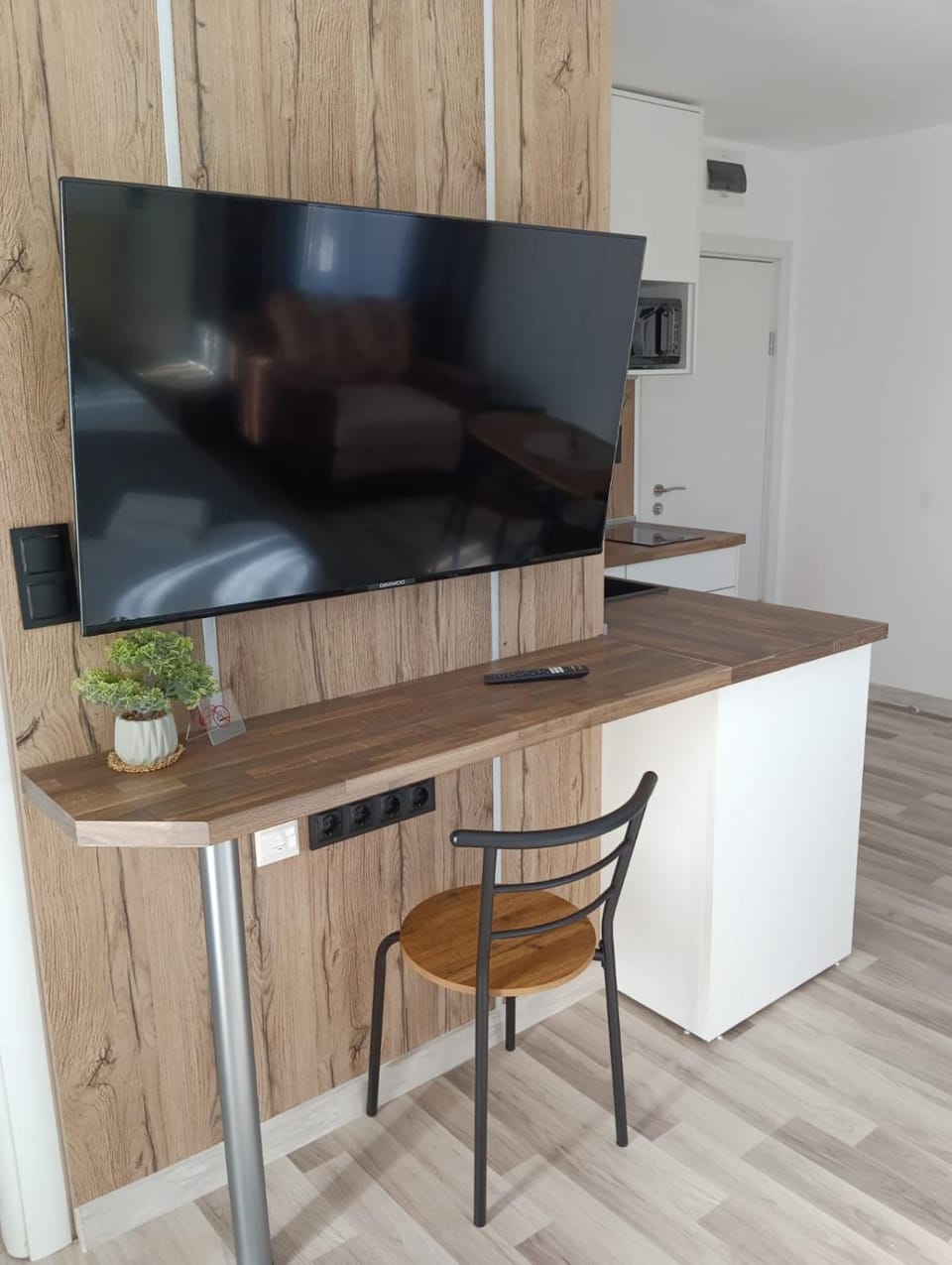 Communal lounge/ TV room, TV and multimedia, Kitchen or kitchenette