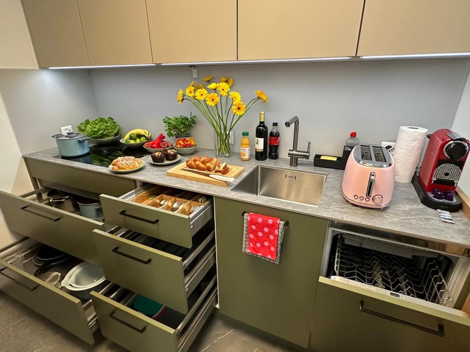 Coffee/tea facilities, Kitchen or kitchenette, toaster