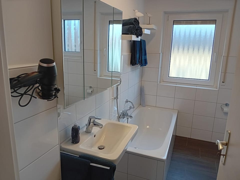 Bathroom, towels