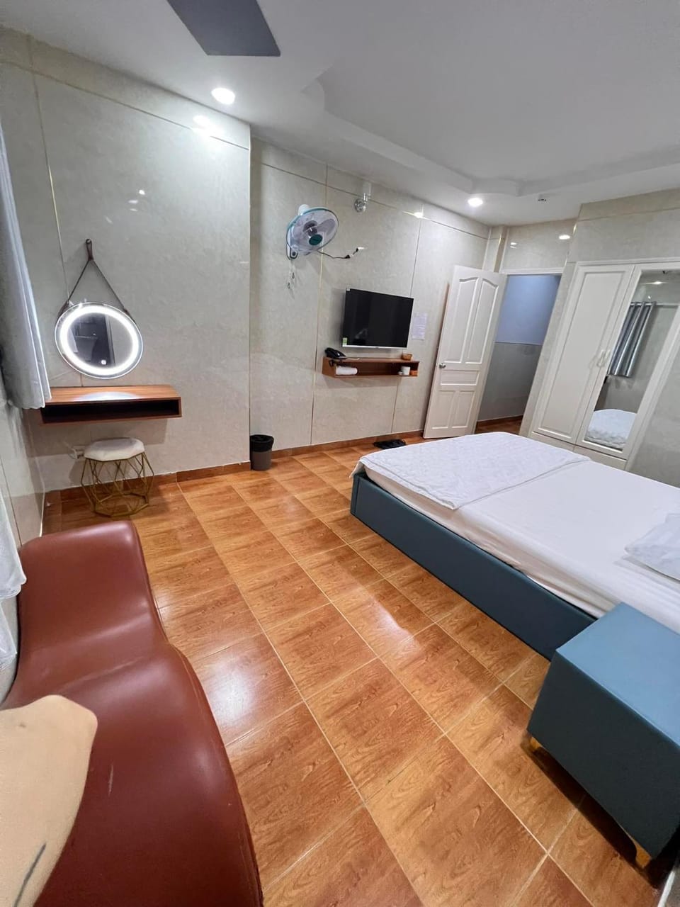 khách sạn Vạn Thành Đạt Hotel in Ho Chi Minh City