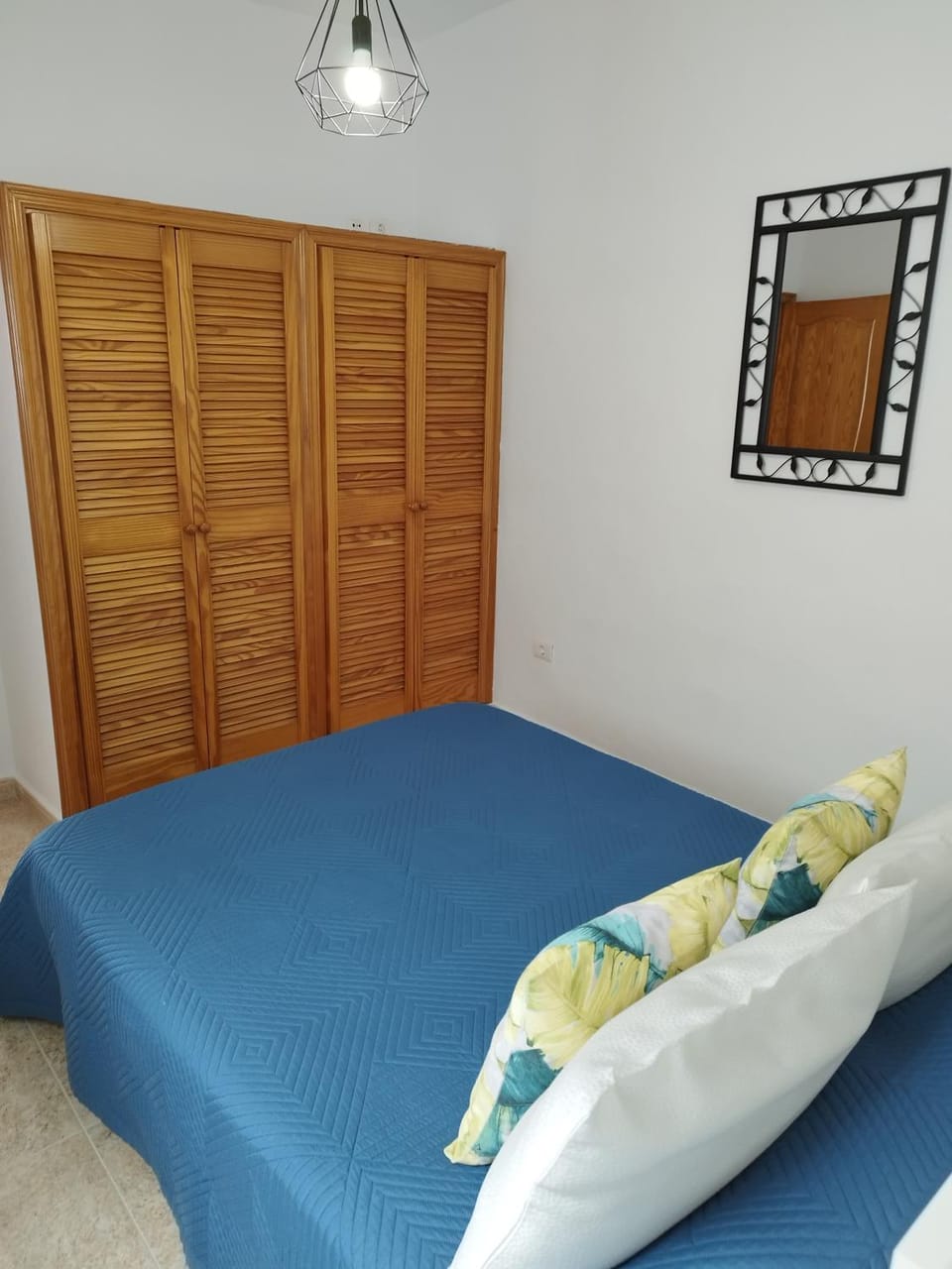 Bed, Photo of the whole room, Bedroom, wardrobe