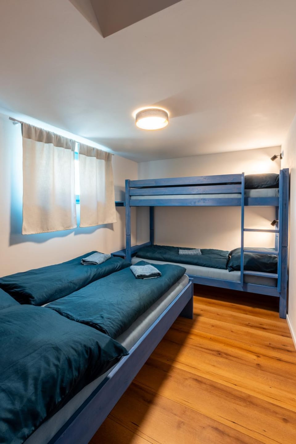 Bed, Bedroom, bunk bed