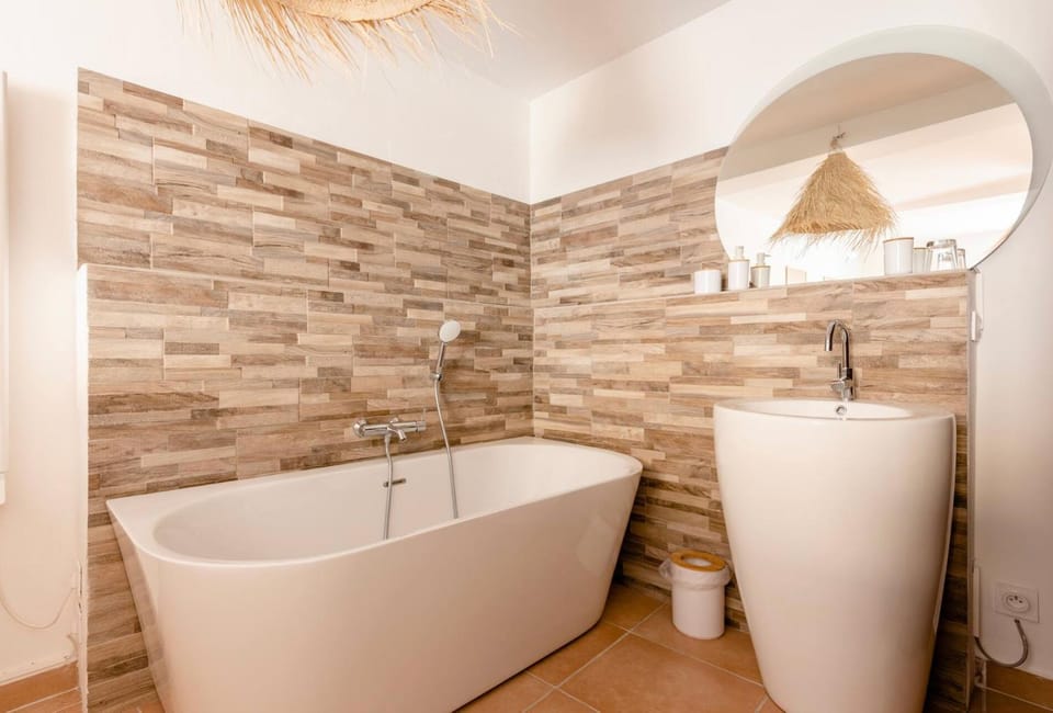 Bathroom, Bath