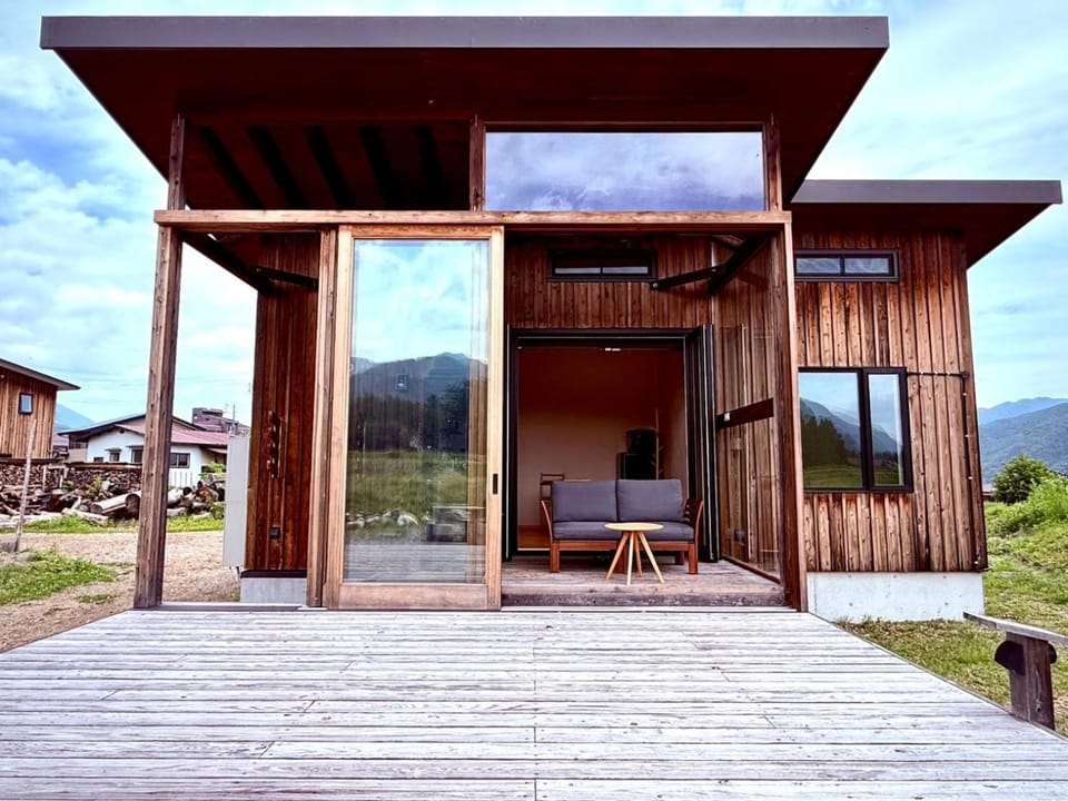 Property building, Balcony/Terrace