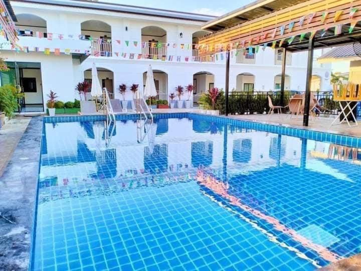 Balcony/Terrace, Pool view, Swimming pool