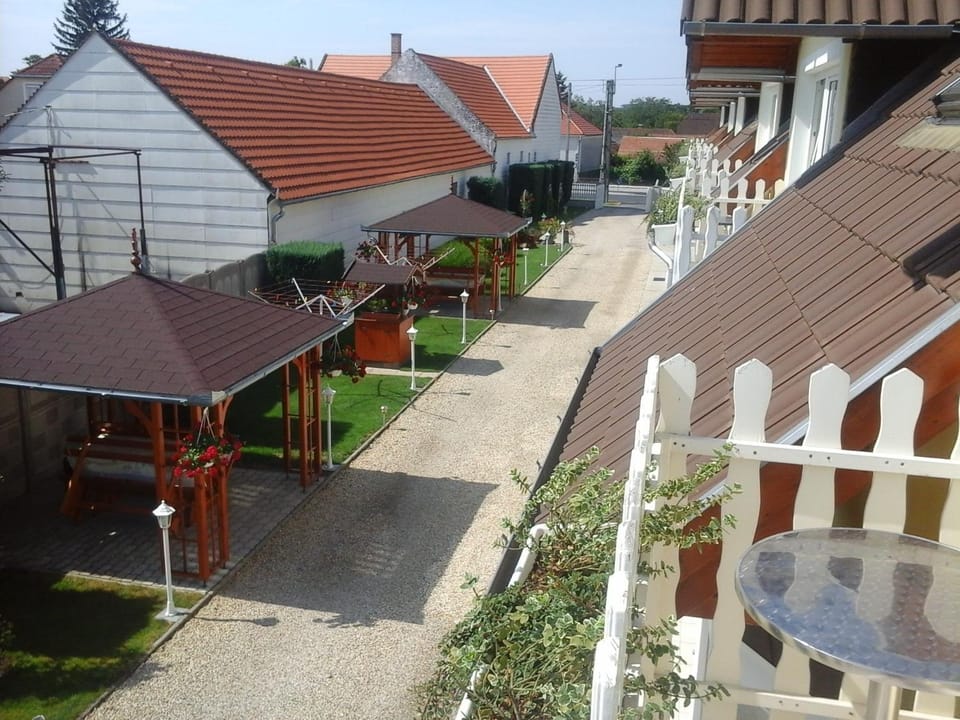Petrovics Apartmanház 1 Apartment in Hungary