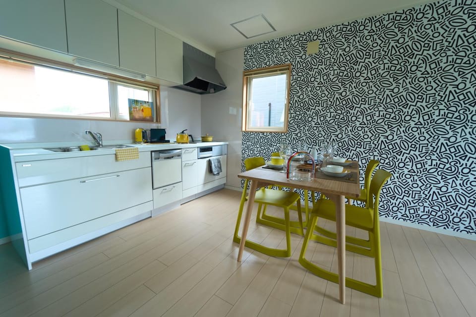 Kitchen or kitchenette, Dining area, dishwasher, minibar, pet friendly, stove