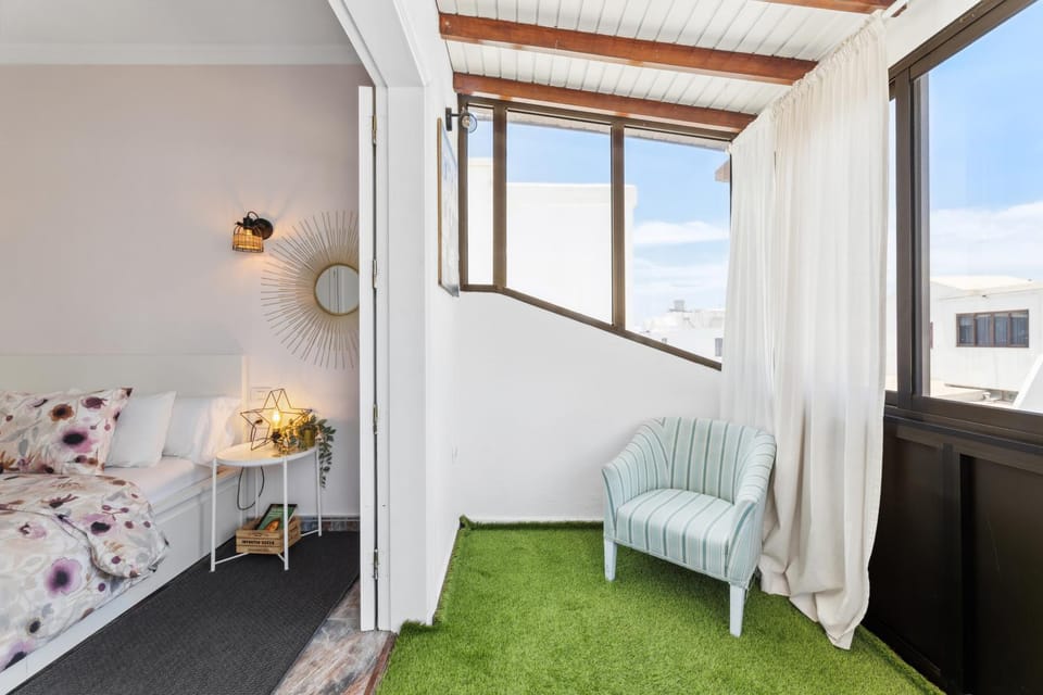 Habitaciones privadas cerca de la playa y aeropuerto en casa compartida con otros huéspedes House in Isla de Lanzarote