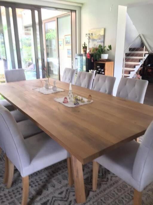 Lakeside home in security estate with solar power Villa in Cape Town