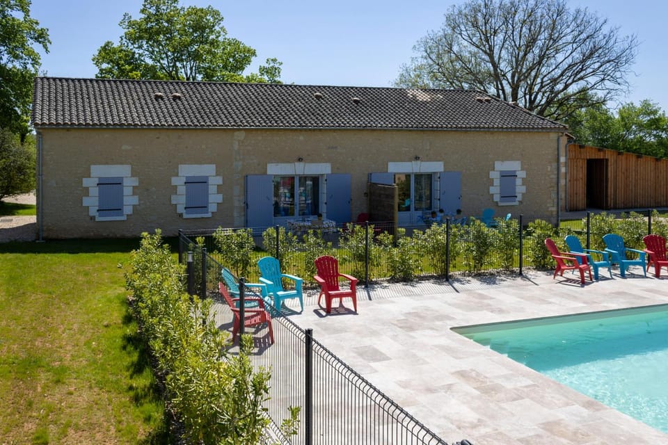 Property building, Pool view