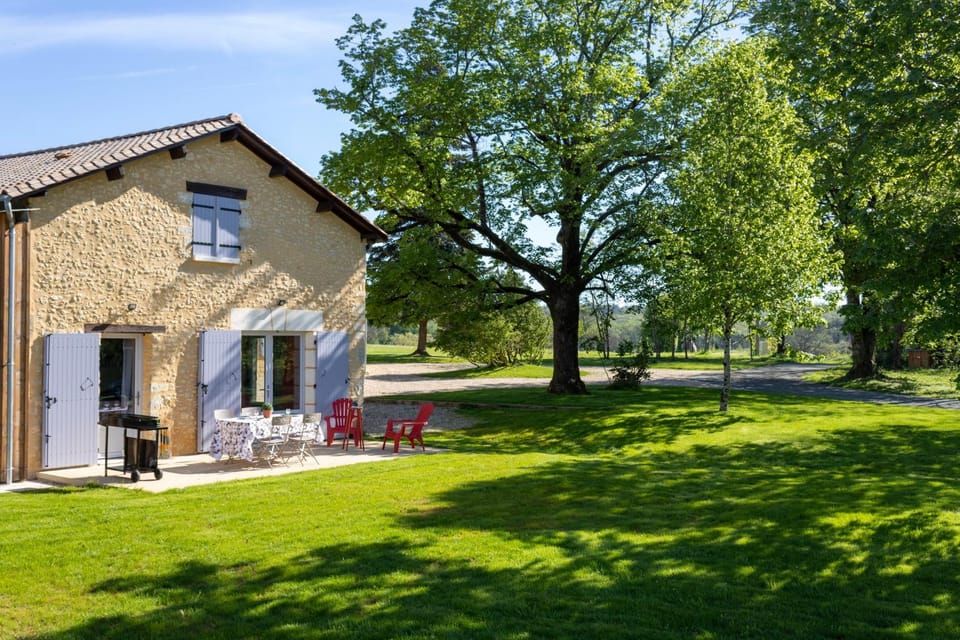 Property building, Natural landscape, Garden