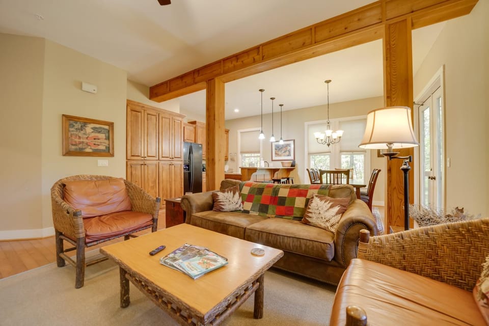 Condo w/ Pool & Beach Access in Bear Lake Reserve! House in Tennessee