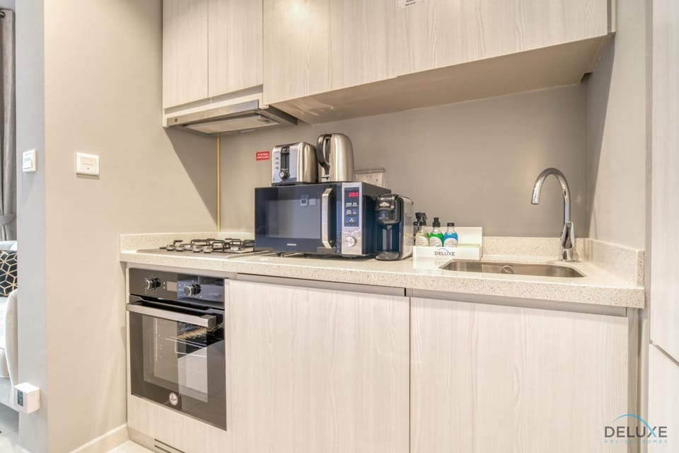 Kitchen or kitchenette, minibar, pet friendly, stove