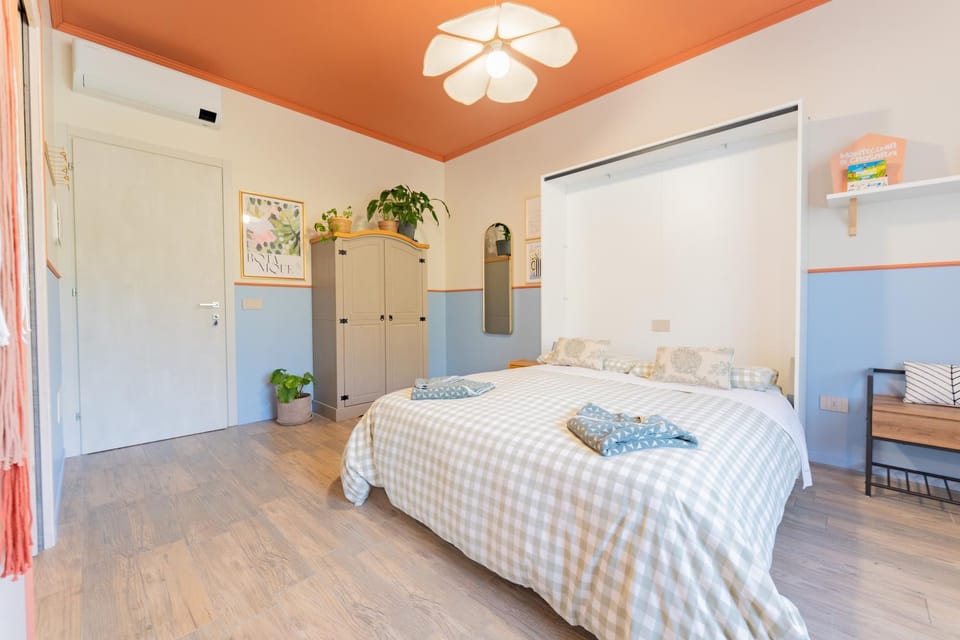 Bed, Photo of the whole room, Bedroom, wardrobe