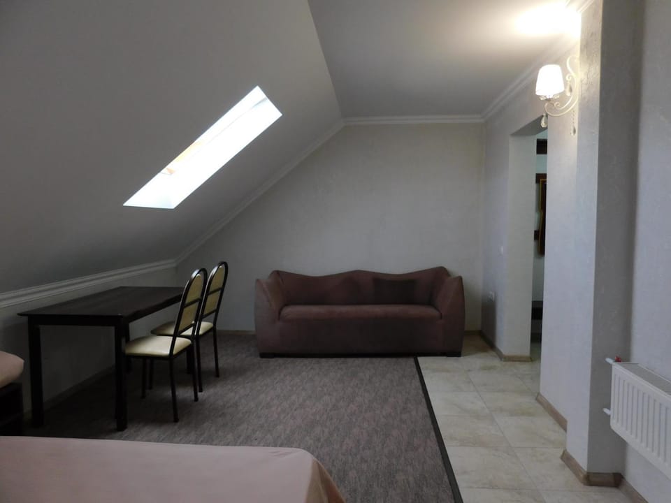Hotel & Banquet Hall SV Airport Parkway Hotel in Moldova