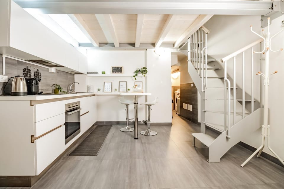 Charming Frescoed Loft Apartment in Bologna