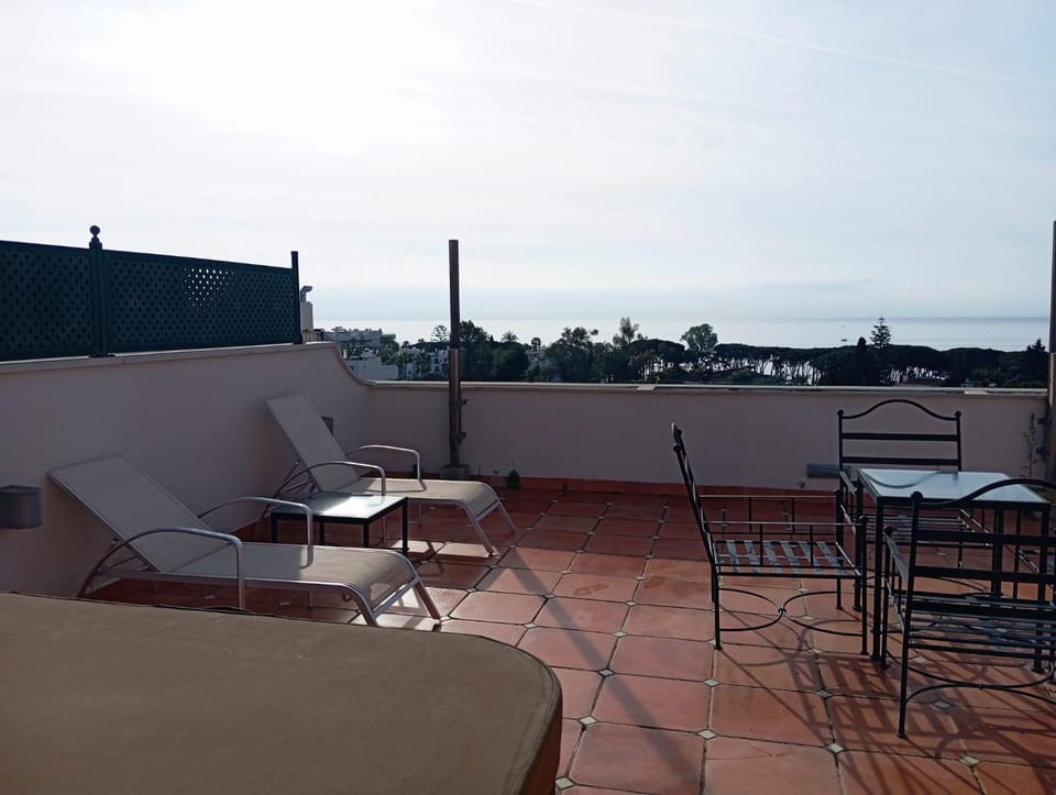 Apartamento Atico Duplex HOTEL Guadalpin Marbella Apartment in Marbella