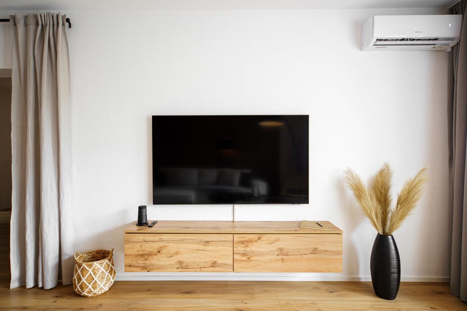 TV and multimedia, Entertainment, air conditioner