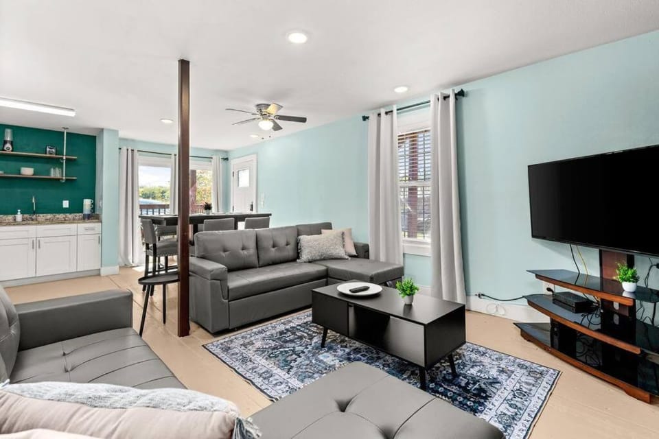 Container Oasis Downtown! Apartment in San Antonio