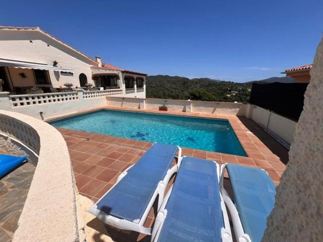 Day, Mountain view, Pool view, Swimming pool