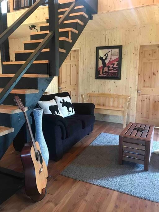 LE JAZZ- Chalet rustique/chic avec SPA Chalet in Maine