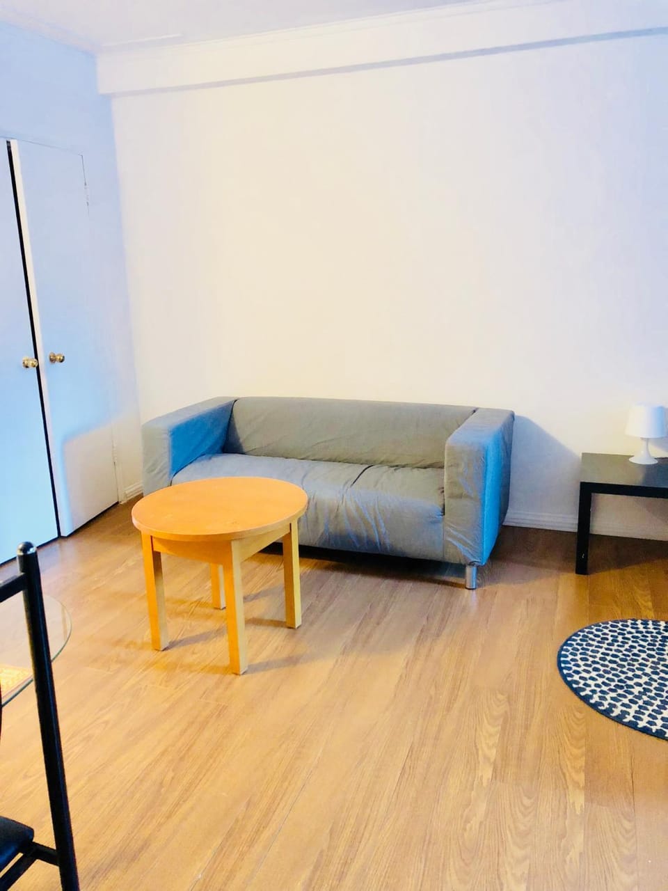 Stylish Montreal Apartment: Comfortable Stay in the Golden Square Mile Apartment in Montreal