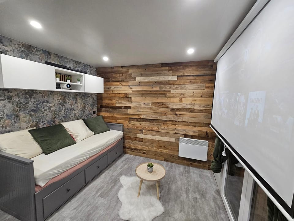 TV and multimedia, Living room