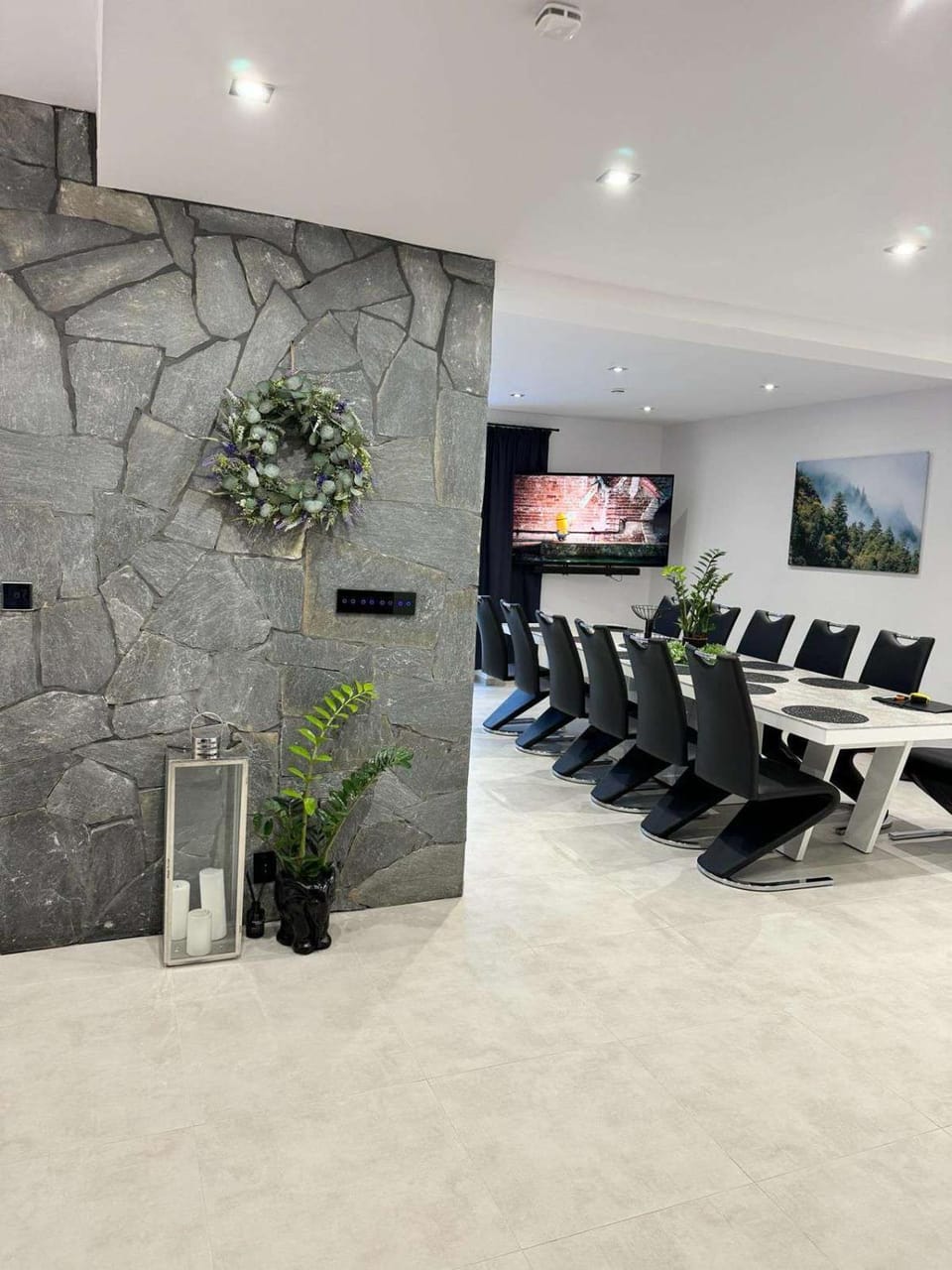 Communal lounge/ TV room, TV and multimedia, Other, Decorative detail, Dining area, Area and facilities, Area and facilities
