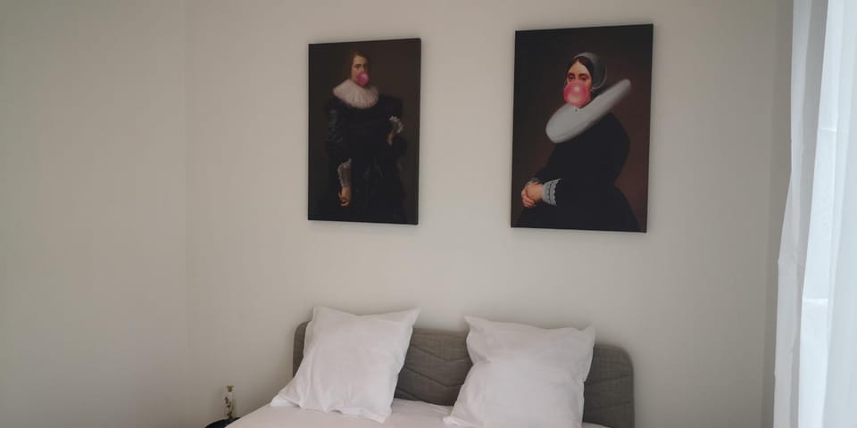 Bed, Photo of the whole room, Decorative detail, Bedroom