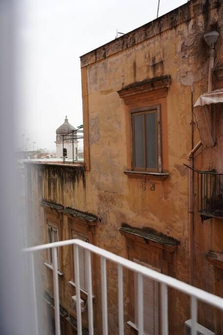 Maison Olivia, nuovo appartamento in zona Chiaia Apartment in Naples
