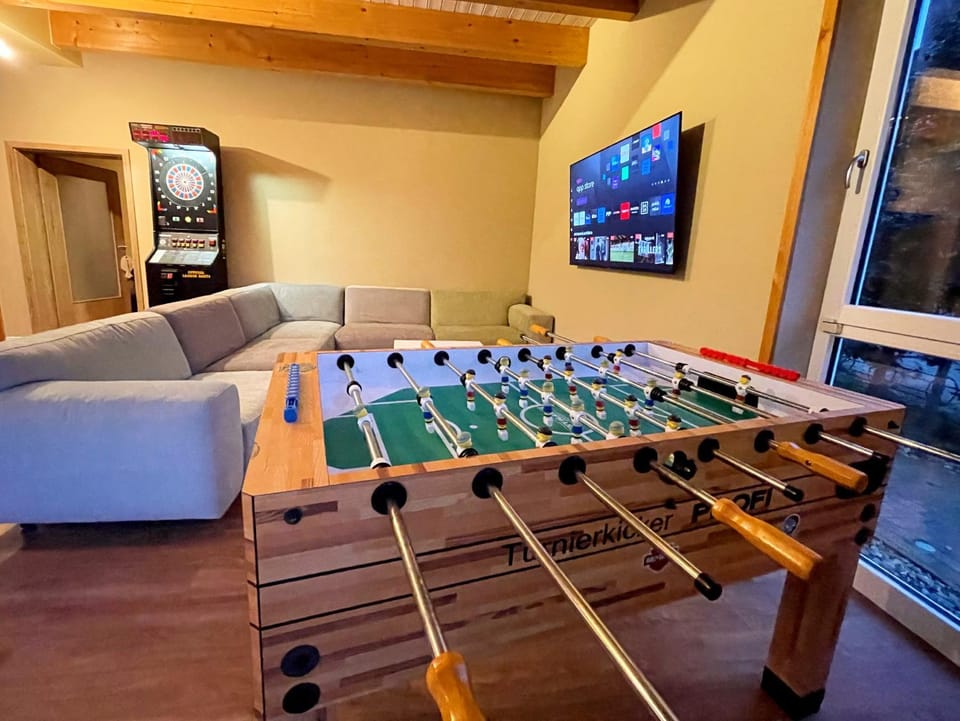 Communal lounge/ TV room