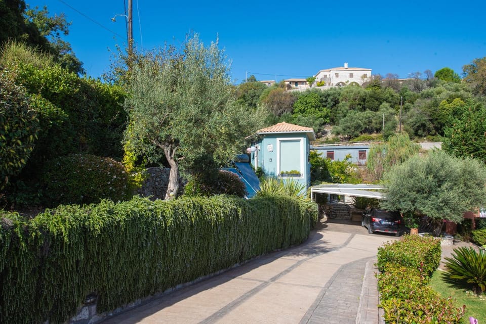 VILLA FELICETTA PICOLA Villa in Peloponnese, Western Greece and the Ionian