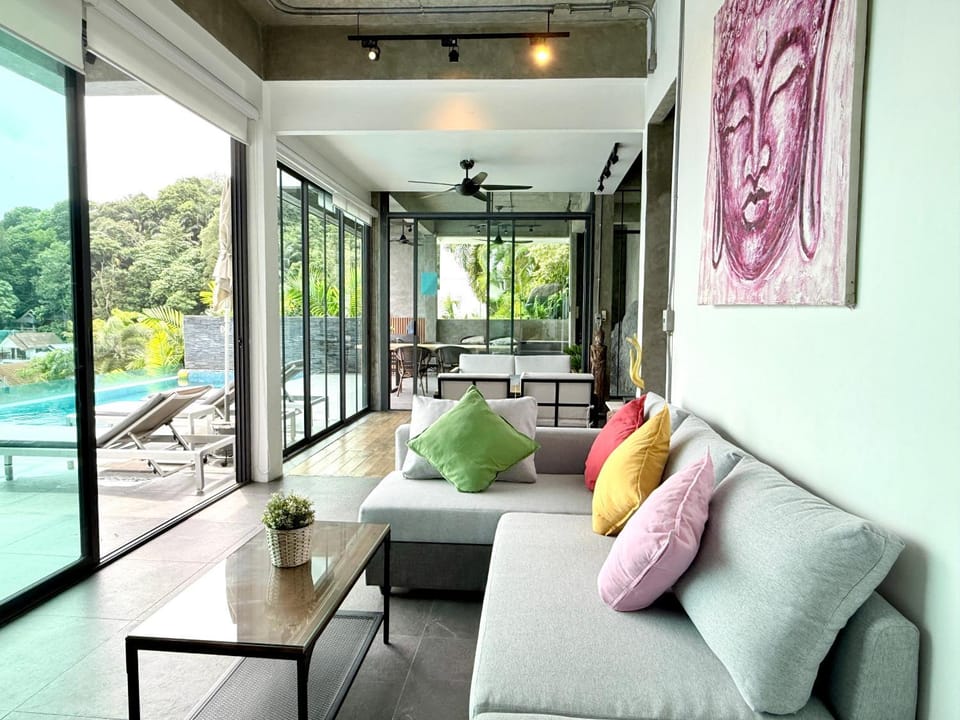 Living room, Dining area, Pool view, Swimming pool, sunbed