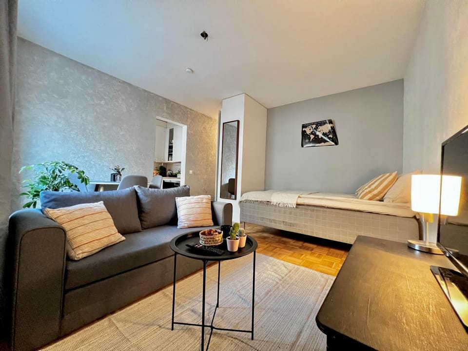 Timeless & Cozy, heart of Kamppi Apartment in Helsinki