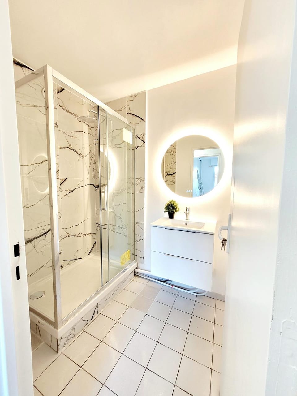 Shower, Bathroom