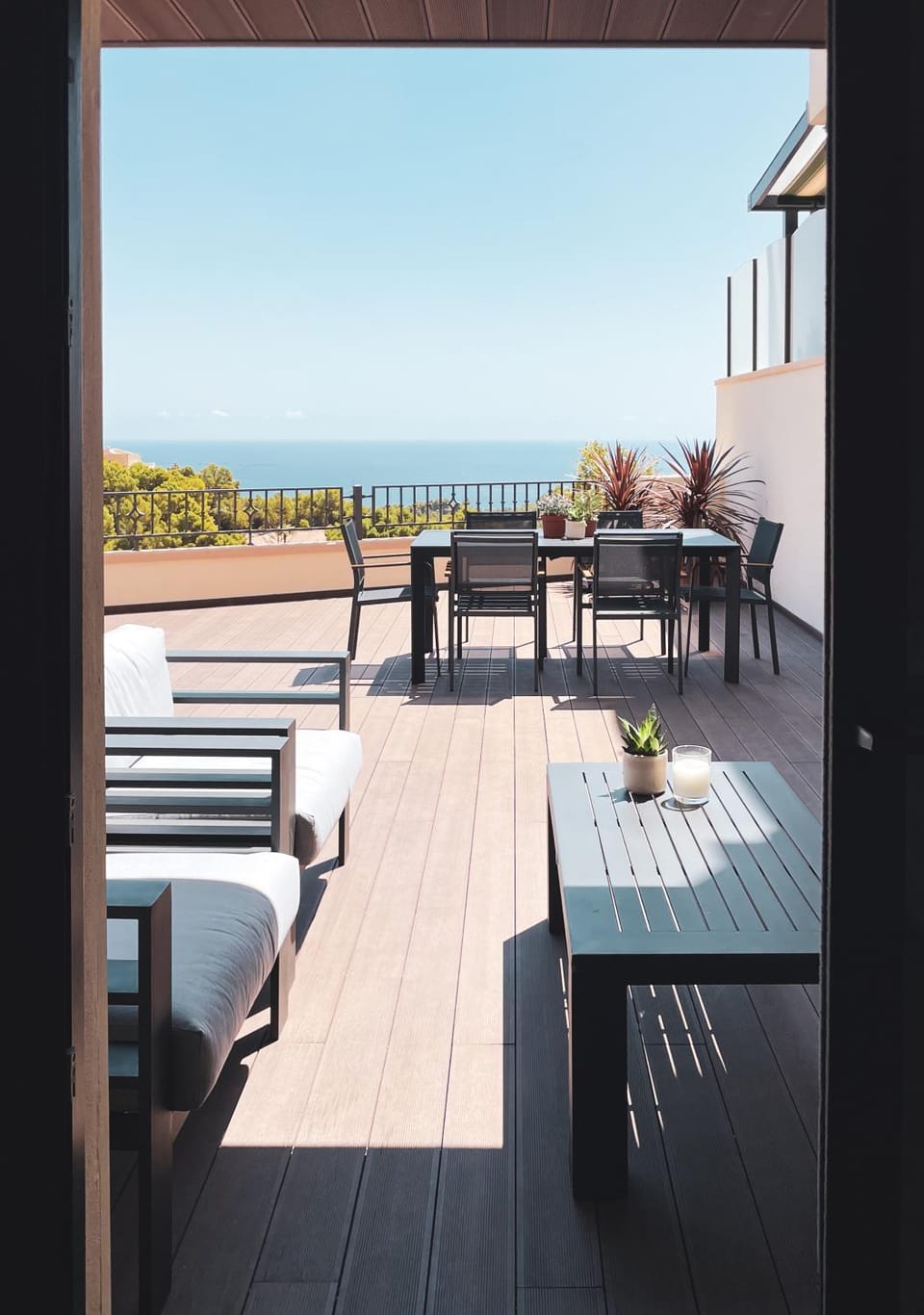 View (from property/room), Balcony/Terrace, Seating area, Sea view