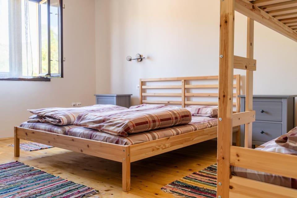 Mir i planina Apartment in Serbia