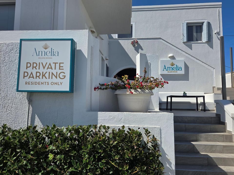 Property building, Day, Property logo or sign, Logo/Certificate/Sign, Text overlay