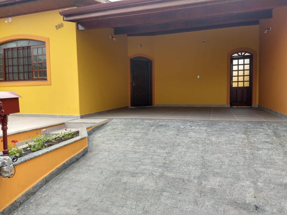 Property building, Facade/entrance, Day