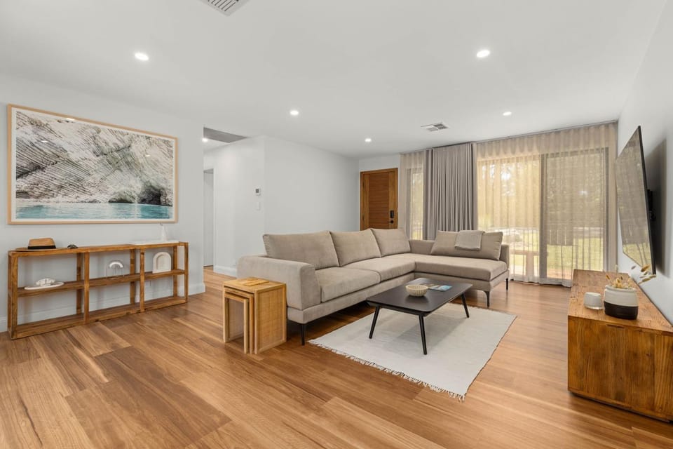 Thalassa Huskisson by Experience Jervis Bay House in Huskisson