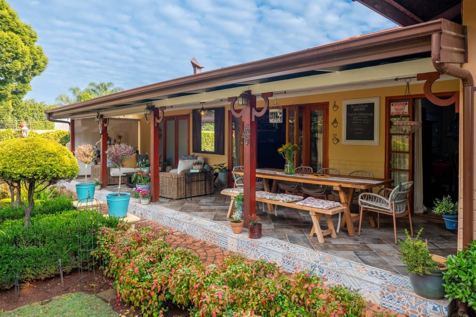 Patio, Breakfast