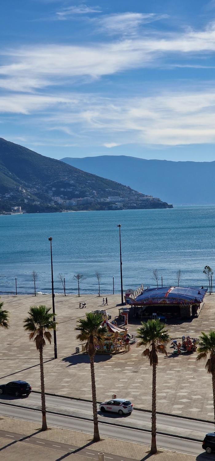 Day, Beach, Mountain view, Sea view