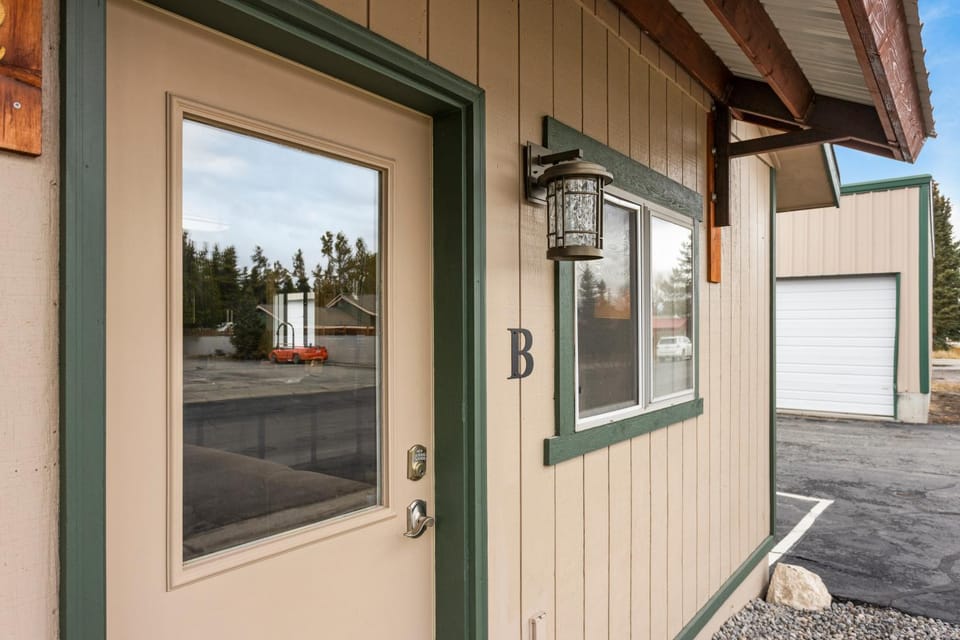 Property building, Day