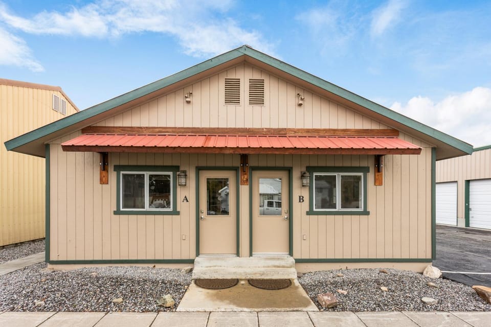 Property building, Day