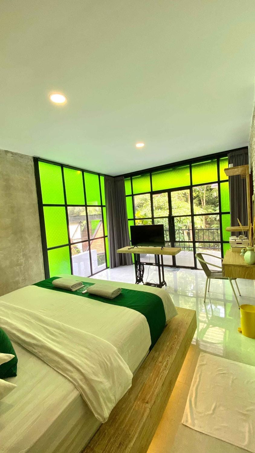 Bed, Living room, Photo of the whole room