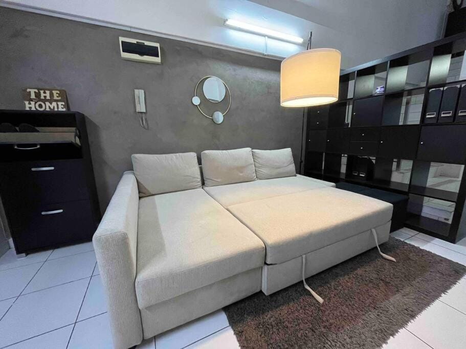 Bed, Living room, Seating area, fireplace, air conditioner