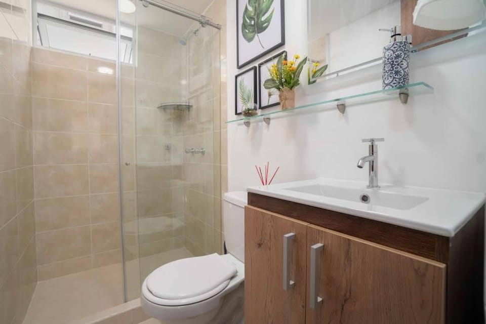 Shower, Toilet, Bathroom